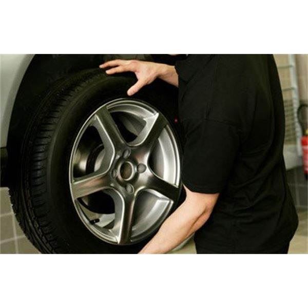 Changement de 4 roues complètes (pneus + jantes) - Permutation été/hiver Changement de 4 roues complètes (pneus + jantes) - Permutation été/hiver