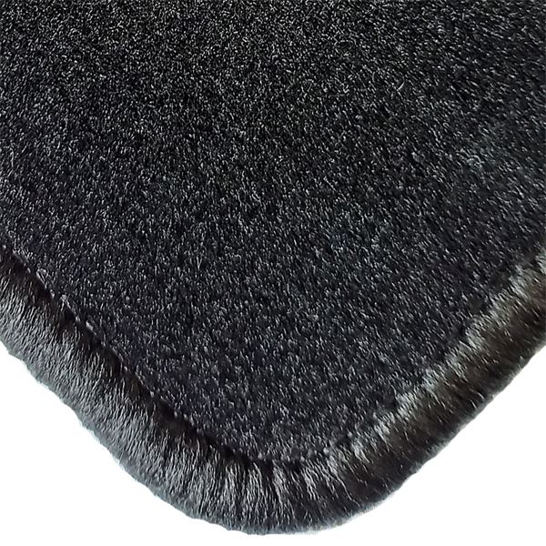 Jeu complet de tapis sur mesure et tapis de coffre qualité PREMIUM noir