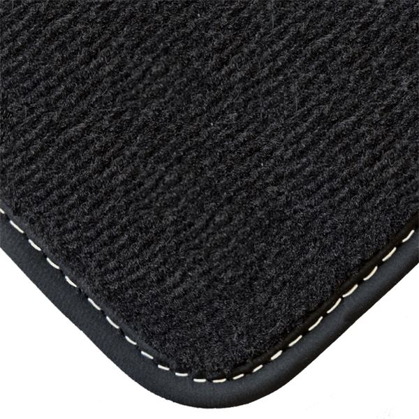 Jeu complet de tapis sur mesure qualité CARAT surpiqures grises