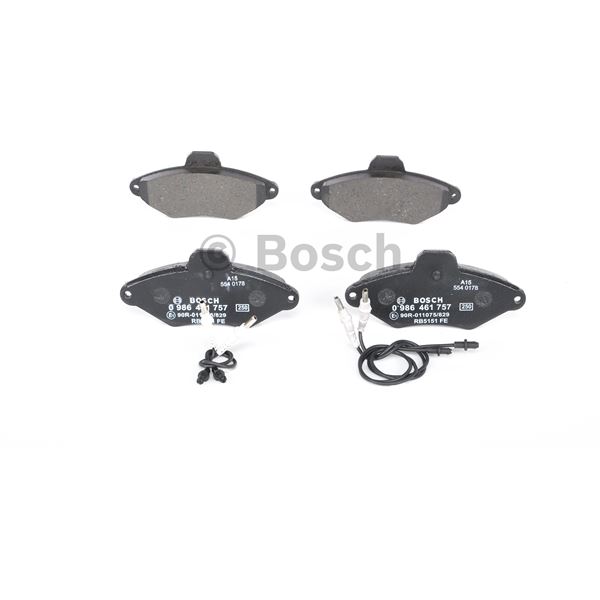 4 plaquettes de frein avant Bosch BP608