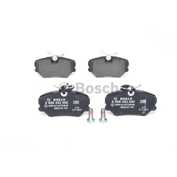 4 plaquettes de frein avant Bosch BP790