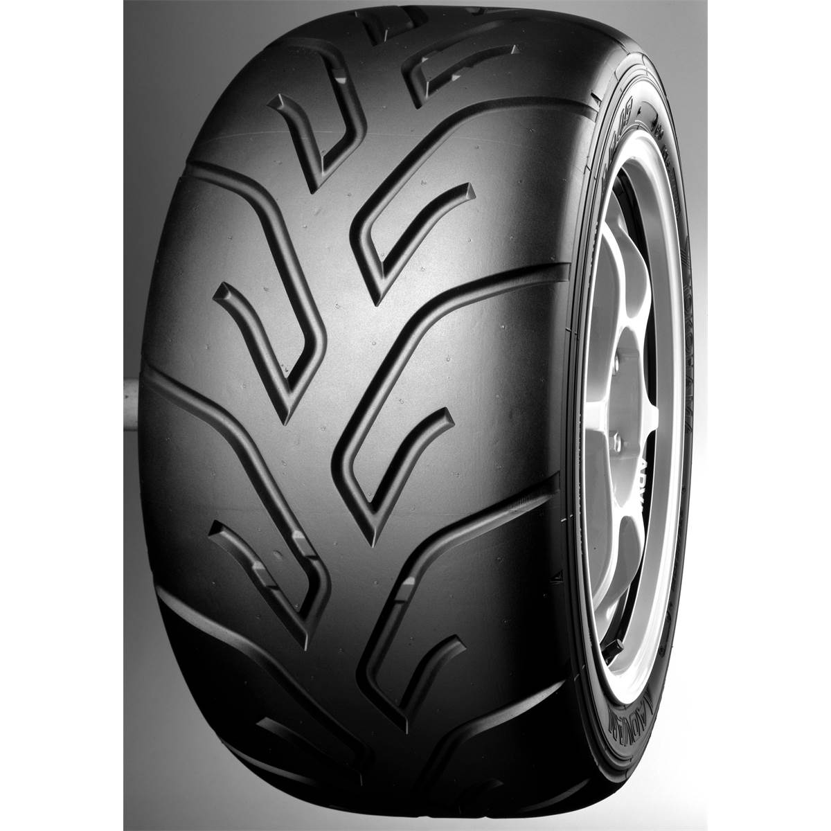Pneu Yokohama 295/30R18 94Y Advan A048E