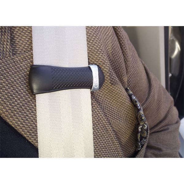 Un cache boucle de ceinture de sécurité contre les détachements