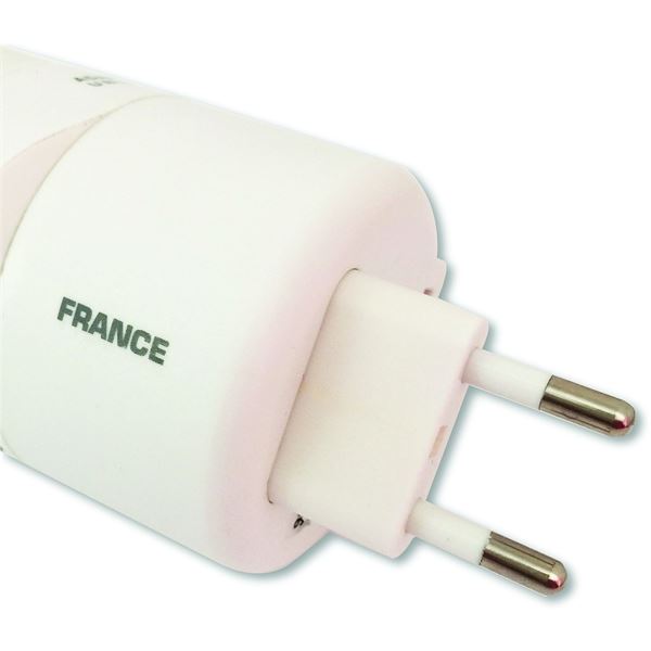 Adaptateur de voyage universel compact 150 pays avec port USB charge rapide 2,1A