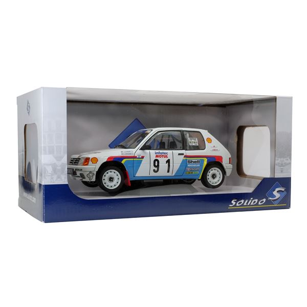VOITURE 1/18 PEUGEOT 205
