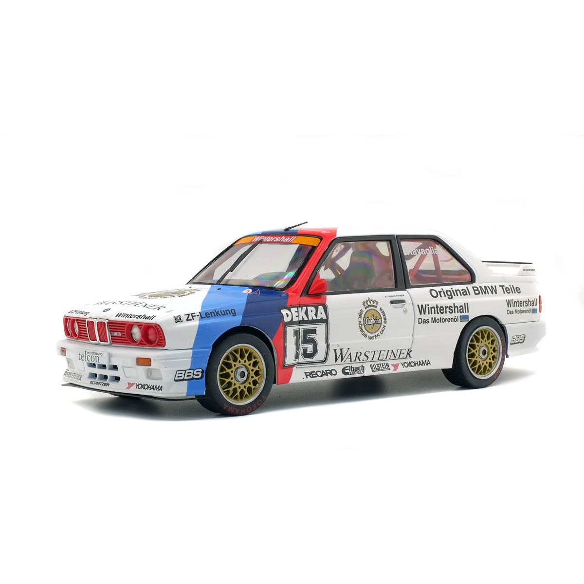 Voiture 1/18 Bmw E30