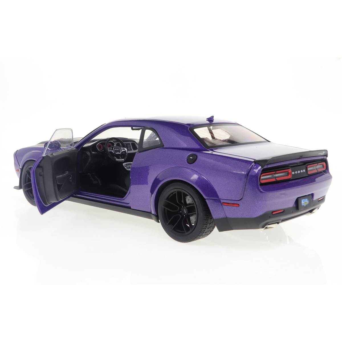 Voiture 1:18 Ème Dodge Challenger Violet 2020