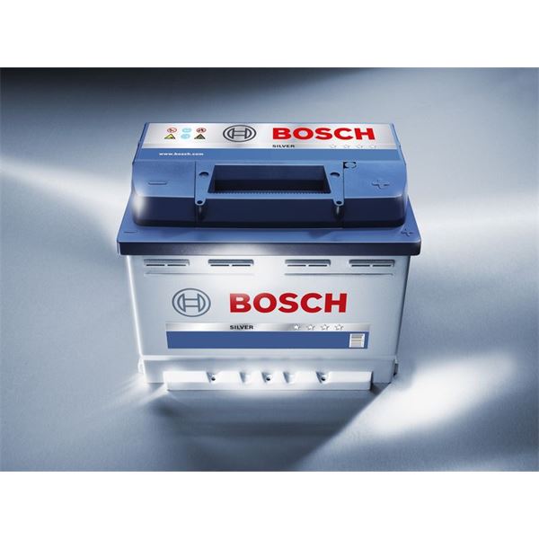 BOSCH - Batterie voiture 12V 52AH 470A (n°S4002) - Carter-Cash
